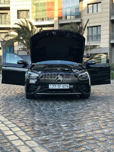 Mercedes E 300 e 2023, 15,600 km - 2.0 л - Bakı