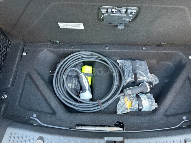 Mercedes E 300 e 2023, 15,600 km - 2.0 л - Bakı
