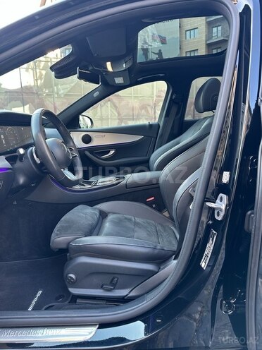 Mercedes E 300 e 2023, 15,600 km - 2.0 л - Bakı