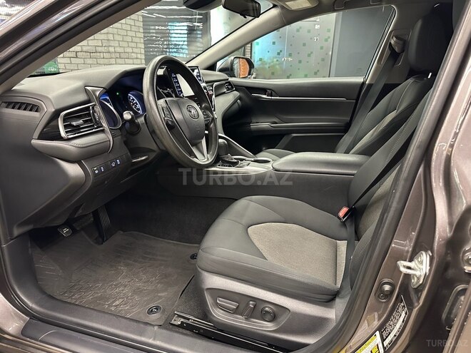 Toyota Camry-7