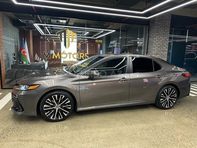 Toyota Camry-5