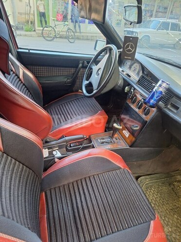 Mercedes 190 1992, 305,468 km - 2.0 l - Göyçay