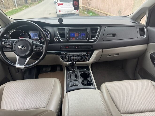 Kia Carnival 2015, 185,130 km - 2.2 l - Bakı