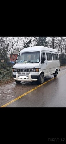 Mercedes 208 D 1994, 350,000 km - 2.5 l - Astara