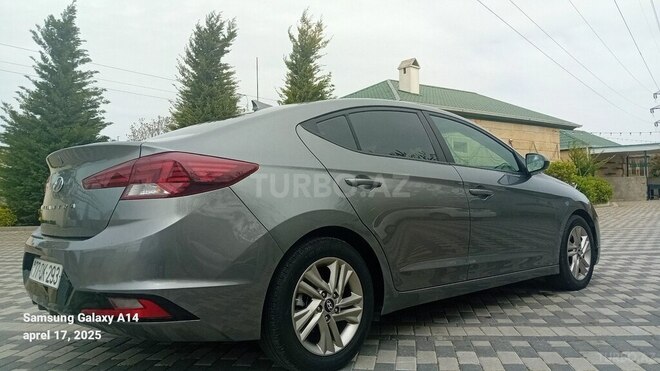 Hyundai Elantra 2019, 107,000 km - 2.0 l - Bakı