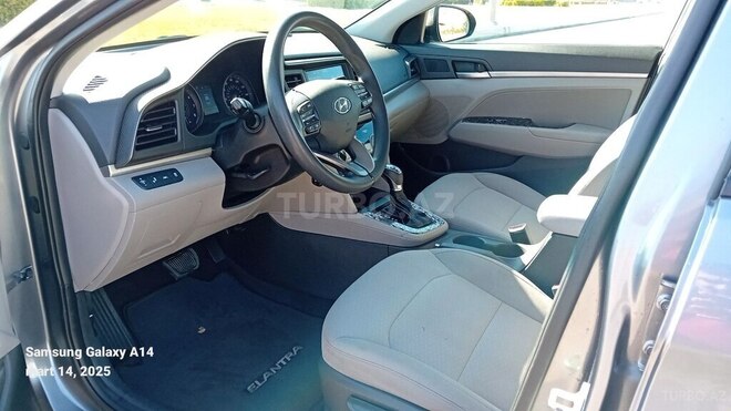 Hyundai Elantra 2019, 107,000 km - 2.0 l - Bakı