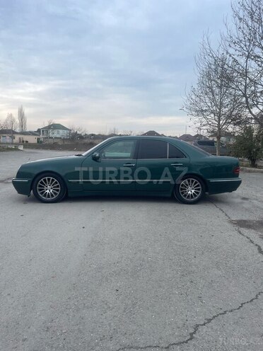 Mercedes E 240 2000, 250,000 km - 2.4 l - Xaçmaz