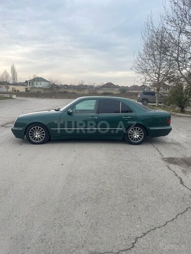 Mercedes E 240 2000, 250,000 km - 2.4 l - Xaçmaz