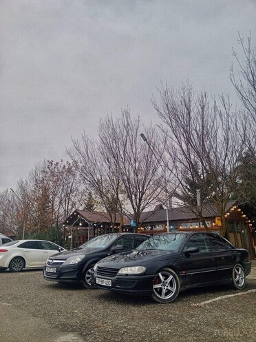 Opel Omega 1999, 350,000 km - 2.0 l - Qobustan