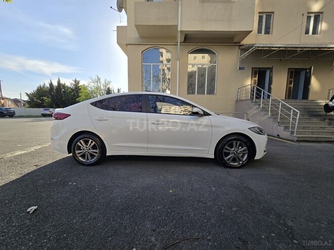 Hyundai Avante 2016, 137,000 km - 1.6 l - Zaqatala