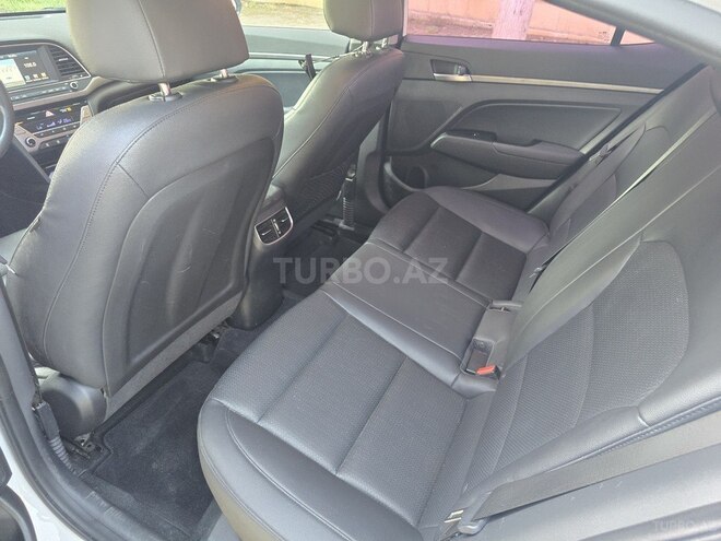 Hyundai Avante 2016, 137,000 km - 1.6 l - Zaqatala