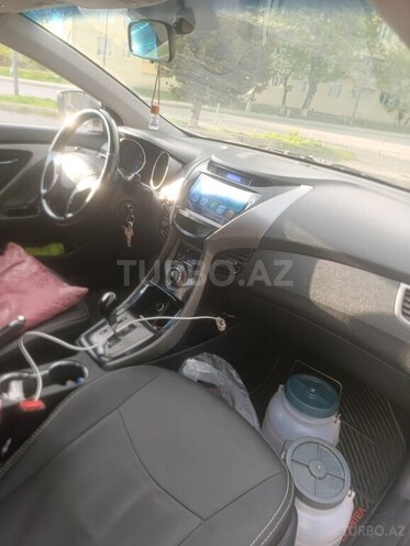 Hyundai Elantra 2013, 181,000 km - 1.6 l - İsmayıllı
