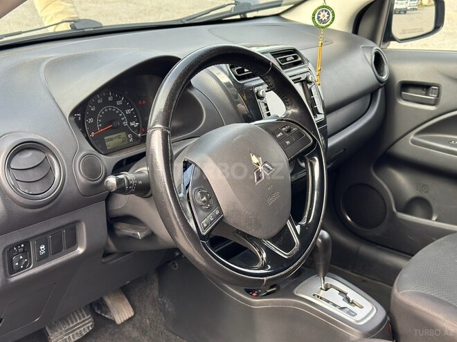 Mitsubishi Mirage 2017, 88,647 km - 1.2 л - Bakı