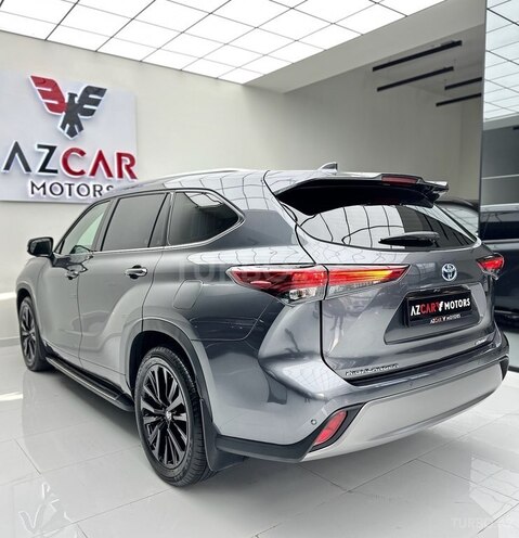 Toyota Highlander-5