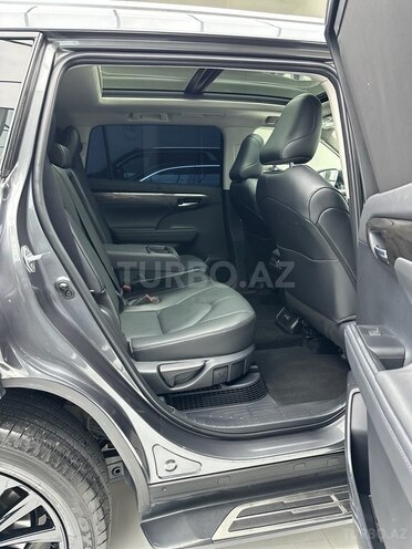 Toyota Highlander-8