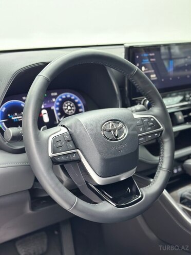 Toyota Highlander-16