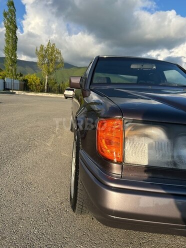 Mercedes E 200 d 1991, 634,000 km - 2.0 л - Şəki