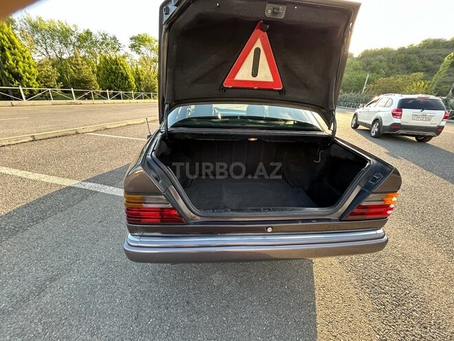 Mercedes E 200 d 1991, 634,000 km - 2.0 л - Şəki