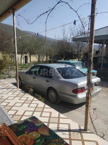 Mercedes E 240 1998, 420,000 km - 2.4 l - Şəki