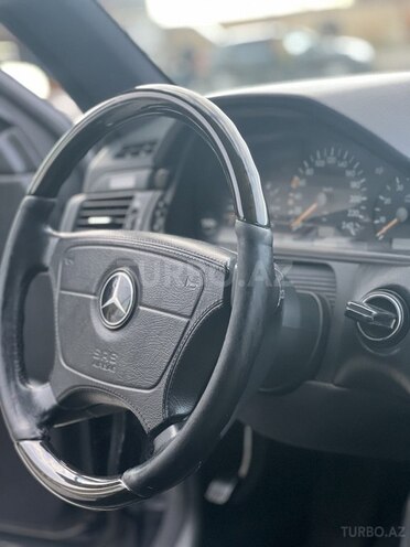 Mercedes E 200 1996, 208,168 km - 2.0 l - Sumqayıt