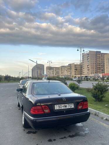 Mercedes E 200 1996, 208,168 km - 2.0 l - Sumqayıt