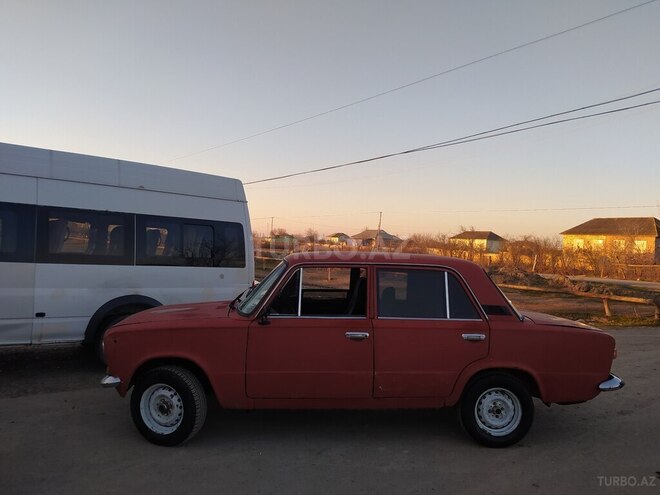 LADA (VAZ) 21011 1984, 95,000 km - 1.3 л - Neftçala
