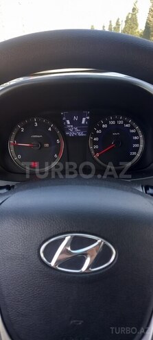 Hyundai Accent 2011, 225,000 km - 1.6 l - Bakı