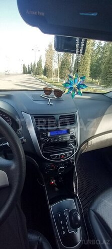 Hyundai Accent 2011, 225,000 km - 1.6 l - Bakı
