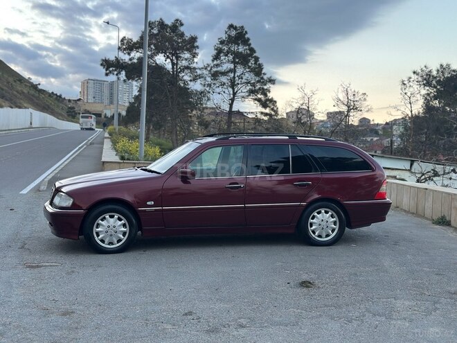 Mercedes C 200 2001, 290,000 km - 2.0 л - Bakı