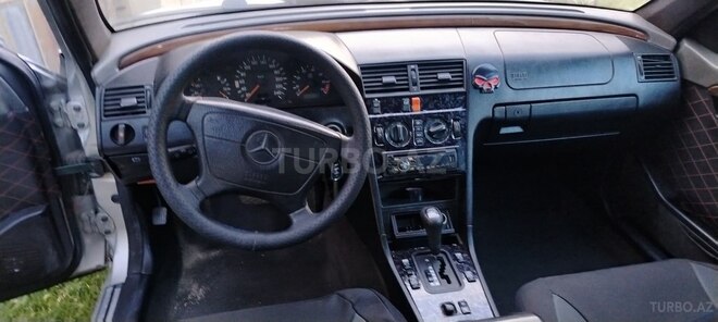 Mercedes C 180 1995, 380,000 km - 1.8 l - Bakı