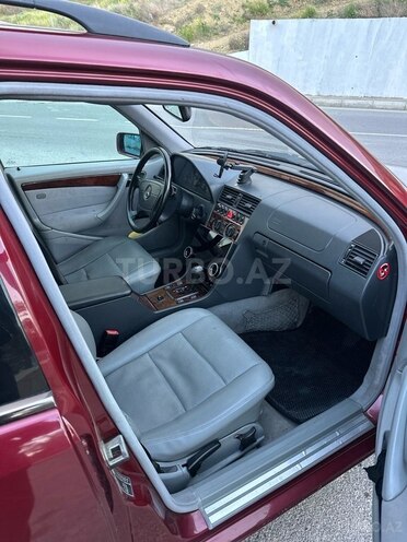 Mercedes C 200 2001, 290,000 km - 2.0 л - Bakı