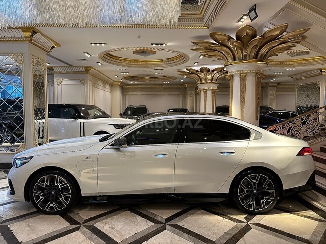 BMW 530e 2023, 1,500 km - 2.0 l - Bakı