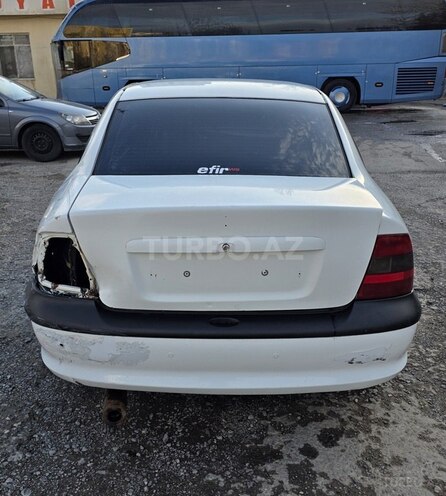 Opel Vectra 1995, 236,400 km - 2.0 l - Bakı
