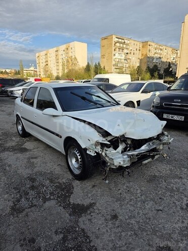 Opel Vectra 1995, 236,400 km - 2.0 l - Bakı