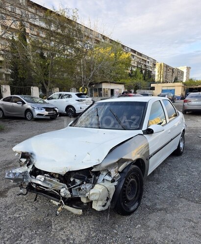Opel Vectra 1995, 236,400 km - 2.0 l - Bakı