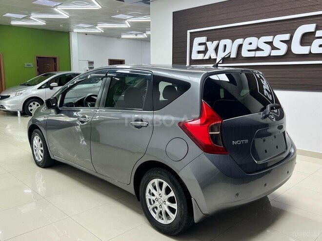 Nissan Note-2