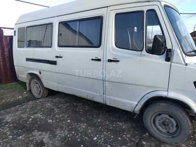 Mercedes 208 D 1988, 855,555 km - 2.5 l - Xudat