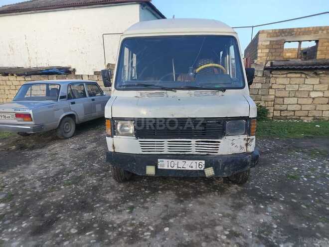 Mercedes 208 D 1988, 855,555 km - 2.5 l - Xudat