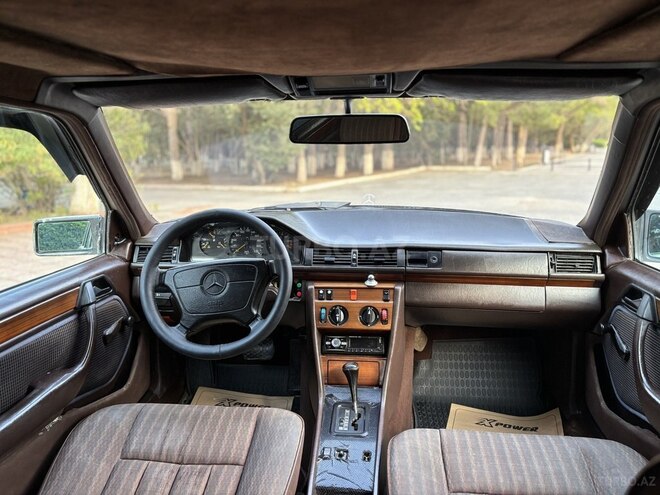 Mercedes E 200 1991, 178,900 km - 2.0 л - Xırdalan