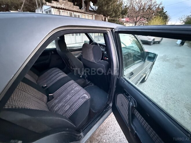 Mercedes 190 1991, 270,000 km - 2.0 л - Bakı