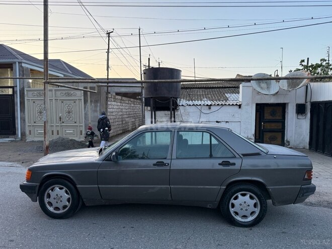 Mercedes 190 1991, 270,000 km - 2.0 л - Bakı