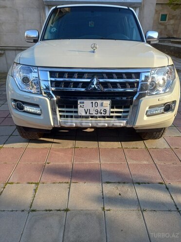 Mitsubishi Pajero 2007, 381,415 km - 3.0 л - Bakı
