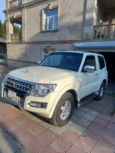 Mitsubishi Pajero 2007, 381,415 km - 3.0 л - Bakı