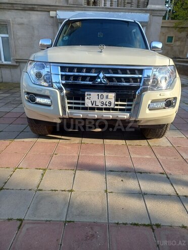 Mitsubishi Pajero 2007, 381,415 km - 3.0 л - Bakı