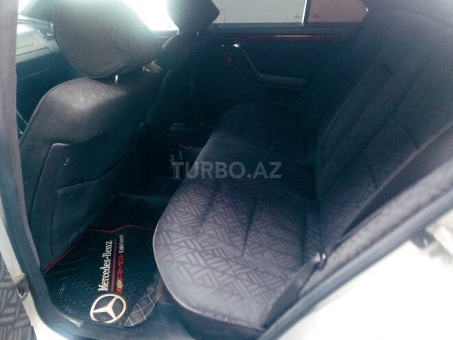 Mercedes C 200 1994, 201,641 km - 2.0 л - Ağsu