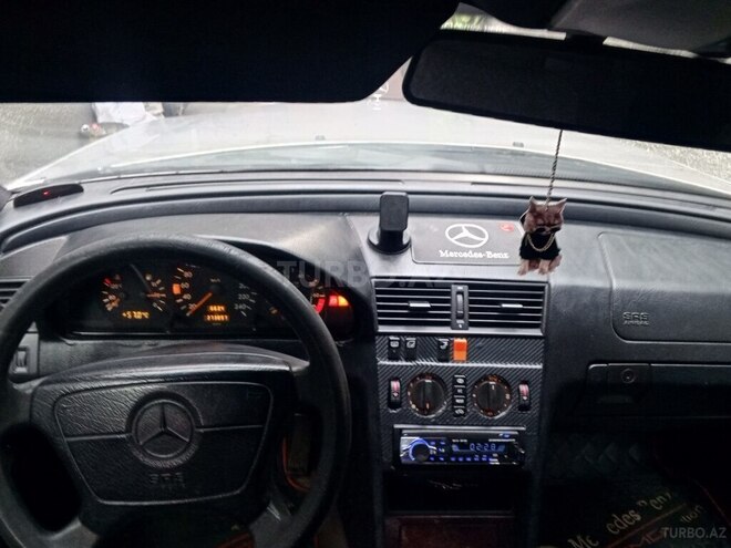Mercedes C 200 1994, 201,641 km - 2.0 л - Ağsu
