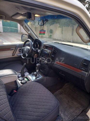 Mitsubishi Pajero 2007, 381,415 km - 3.0 л - Bakı
