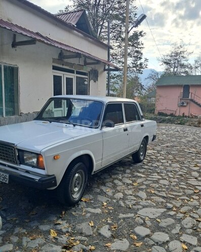 LADA (VAZ) 2107 2009, 95,000 km - 1.6 l - Qax