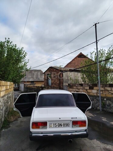 LADA (VAZ) 2107 2009, 95,000 km - 1.6 l - Qax