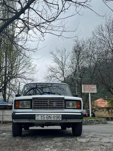 LADA (VAZ) 2107 2009, 95,000 km - 1.6 l - Qax